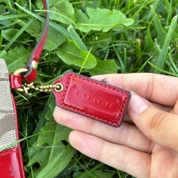 COACH signature brown Jacquard wristlet - Picture 3 of 8